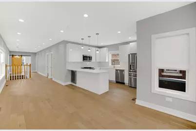 4721 W Warwick Avenue, Chicago, IL 60641 - Photo 13