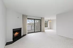 25 Shoreline Rd, Lake Barrington, IL 60010 - Photo 5