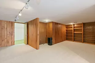 25 Shoreline Rd, Lake Barrington, IL 60010 - Photo 27