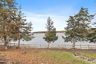 25 Shoreline Rd, Lake Barrington, IL 60010 - Photo 35