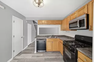 1372 Normantown Rd, Naperville, IL 60564 - Photo 7