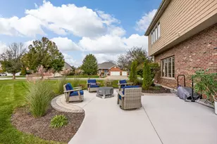 22374 Woodland Ln, Frankfort, IL 60423 - Photo 5