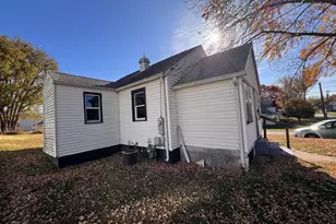 227 Avenue D, Rock Falls, IL 61071 - Photo 3