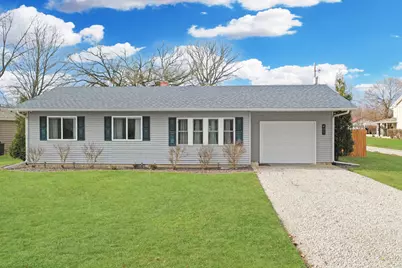 401 S Clinton Street, Mclean, IL 61754 - Photo 1