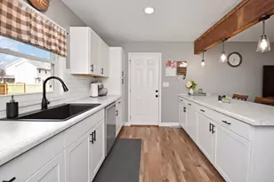 401 S Clinton St, Mclean, IL 61754 - Photo 25