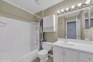 918 E Kings Rd, Palatine, IL 60074 - Photo 11