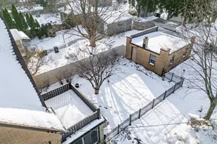 2127 Jackson St, Rockford, IL 61107 - Photo 31