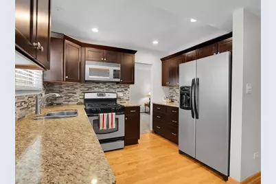 6796 Red Wing Drive, Woodridge, IL 60517 - Photo 7