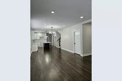 8548 S Essex Avenue, Chicago, IL 60617 - Photo 5