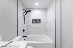 458 W 127th St, Chicago, IL 60628 - Photo 29