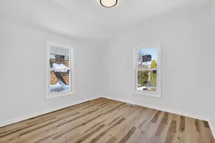 1111 Loomis St, Rockford, IL 61102 - Photo 21