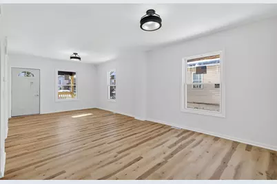 1111 Loomis Street, Rockford, IL 61102 - Photo 7