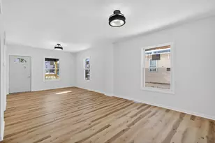 1111 Loomis St, Rockford, IL 61102 - Photo 7