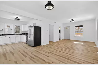 1111 Loomis Street, Rockford, IL 61102 - Photo 11