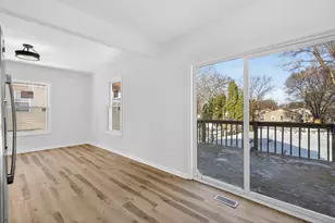 1111 Loomis St, Rockford, IL 61102 - Photo 17