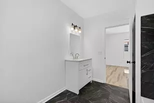 1111 Loomis St, Rockford, IL 61102 - Photo 19