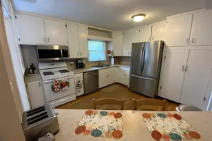 665 Thornwood Dr, Buffalo Grove, IL 60089 - Photo 13