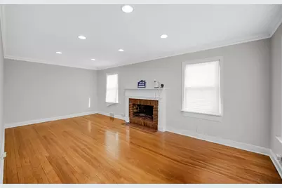 8458 S Vernon Avenue, Chicago, IL 60619 - Photo 5