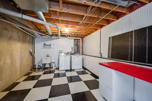 389 Colonial Cir, Geneva, IL 60134 - Photo 21