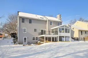 389 Colonial Cir, Geneva, IL 60134 - Photo 23