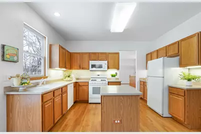 2286 Meadowcroft Lane, Grayslake, IL 60030 - Photo 5