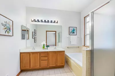 2286 Meadowcroft Lane, Grayslake, IL 60030 - Photo 11