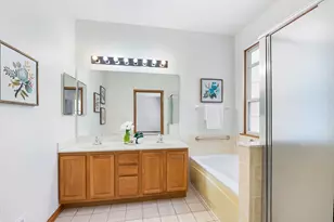 2286 Meadowcroft Ln, Grayslake, IL 60030 - Photo 11