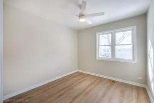 305 E Country Dr, Bartlett, IL 60103 - Photo 15