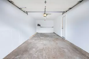 305 E Country Dr, Bartlett, IL 60103 - Photo 25