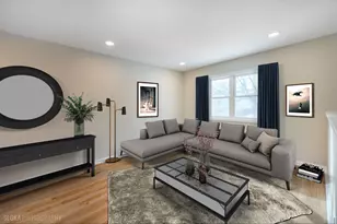 305 E Country Dr, Bartlett, IL 60103 - Photo 7