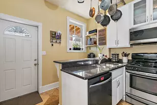 271 Dupage St, Elgin, IL 60120 - Photo 9