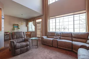 912 Highgate Ln, Grayslake, IL 60030 - Photo 7