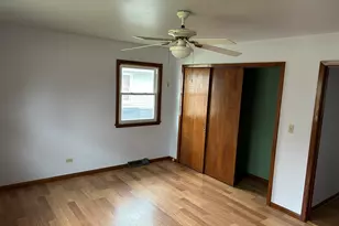 1755 Country Knolls Ln, Elgin, IL 60123 - Photo 11