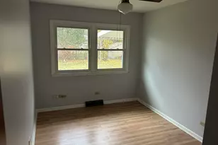 1755 Country Knolls Ln, Elgin, IL 60123 - Photo 15