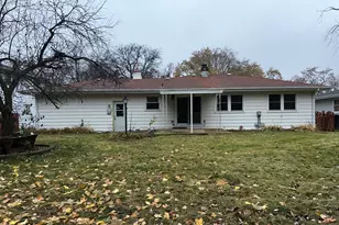 1755 Country Knolls Ln, Elgin, IL 60123 - Photo 21