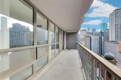 10 E Ontario Street #1303, Chicago, IL 60611 - Photo 25
