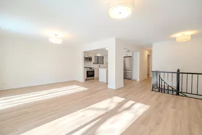 2740 W Farragut Avenue #1, Chicago, IL 60625 - Photo 7