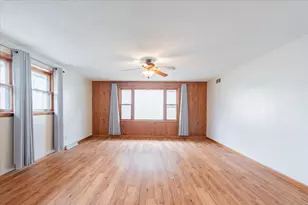 8710 N 2100 East Rd, Downs, IL 61736 - Photo 15