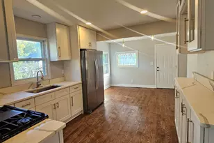 205 W North St, Leland, IL 60531 - Photo 7