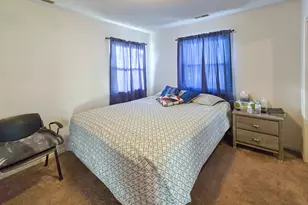 719 Surrey Dr, Streamwood, IL 60107 - Photo 11