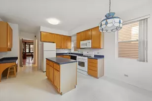 7252 N Bell Ave, Chicago, IL 60645 - Photo 15