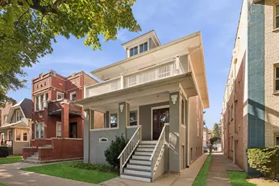 7252 N Bell Avenue, Chicago, IL 60645 - Photo 1