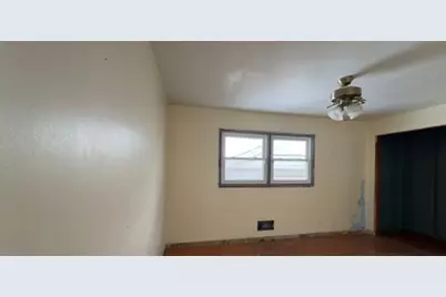 15537 Ashland Avenue, Harvey, IL 60426 - Photo 5