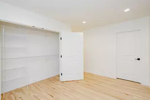 6677 N Oliphant Ave, Chicago, IL 60631 - Photo 21