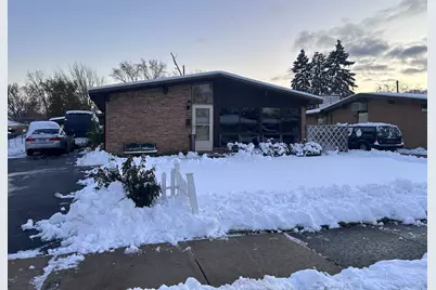 233 W Natoma Avenue, Addison, IL 60101 - Photo 1