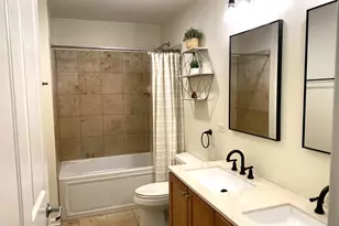 828 W Grace St, Chicago, IL 60613 - Photo 5