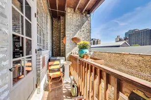 625 W Addison St, Chicago, IL 60613 - Photo 27