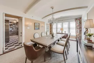 625 W Addison St, Chicago, IL 60613 - Photo 11