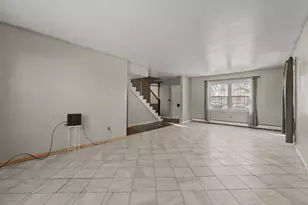 414 Bellarmine Dr E, Joliet, IL 60436 - Photo 3