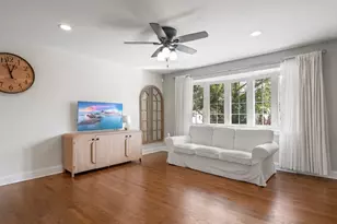 9140 Sycamore Dr, Hickory Hills, IL 60457 - Photo 7